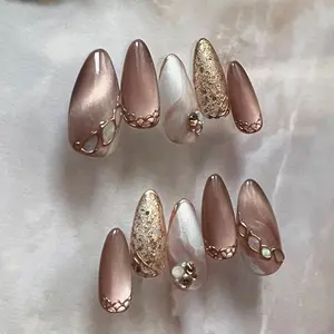 24pcs Ombre Diamond Cat Eye Press On Nails, Romantic Metal Finish, Almond Shape, Medium Length, Perfect for Parties and Daily Wear