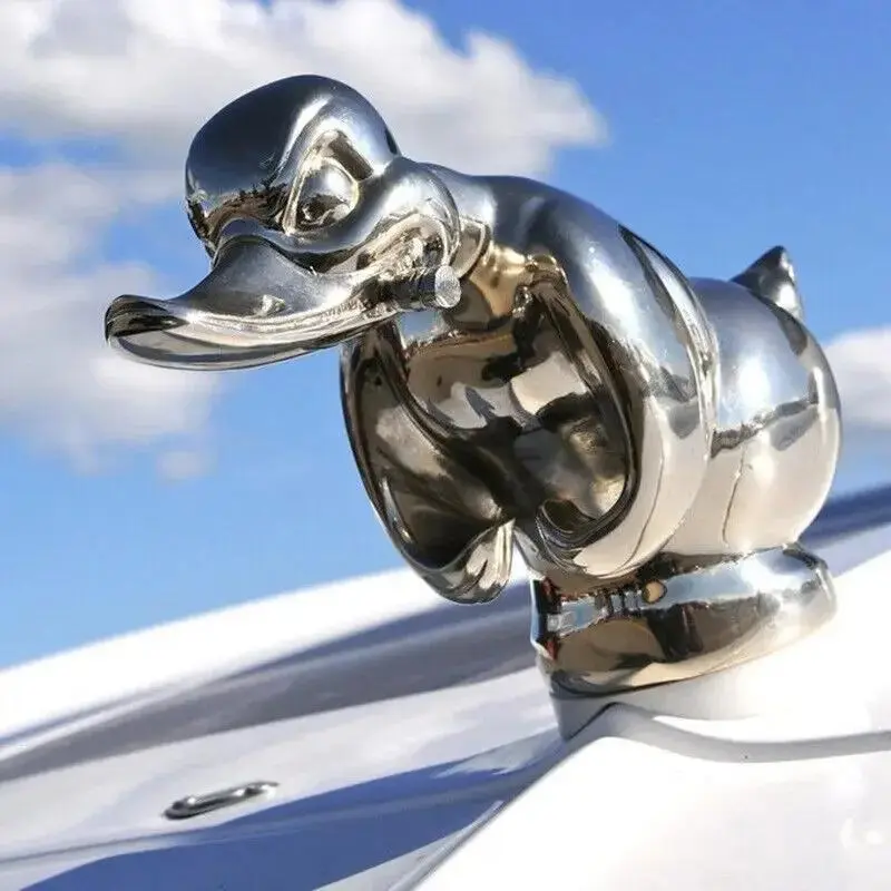 Aggressive Metal Little Duck Car Ornament - Unique All-Seasons Creative Gift Idea, Versatile Use Vehicle Interior Decoration, Hood Decal, Custom Emblem, Front Badge Automotive Accessory, Trendy, Car Decorations