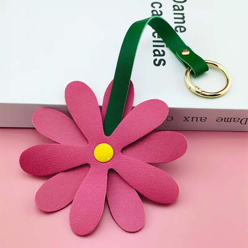Daisy Bag Charm PU Leather Aesthetic Keychain, Sunflower Design, Multiple Colors, Ideal Gift for Women, Suitable for Bags and Car Keys