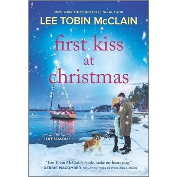 USED Book - First Kiss at Christmas: A Holiday Romance Novel by McClain, Lee Tobin (Mass Market Paperback) - english