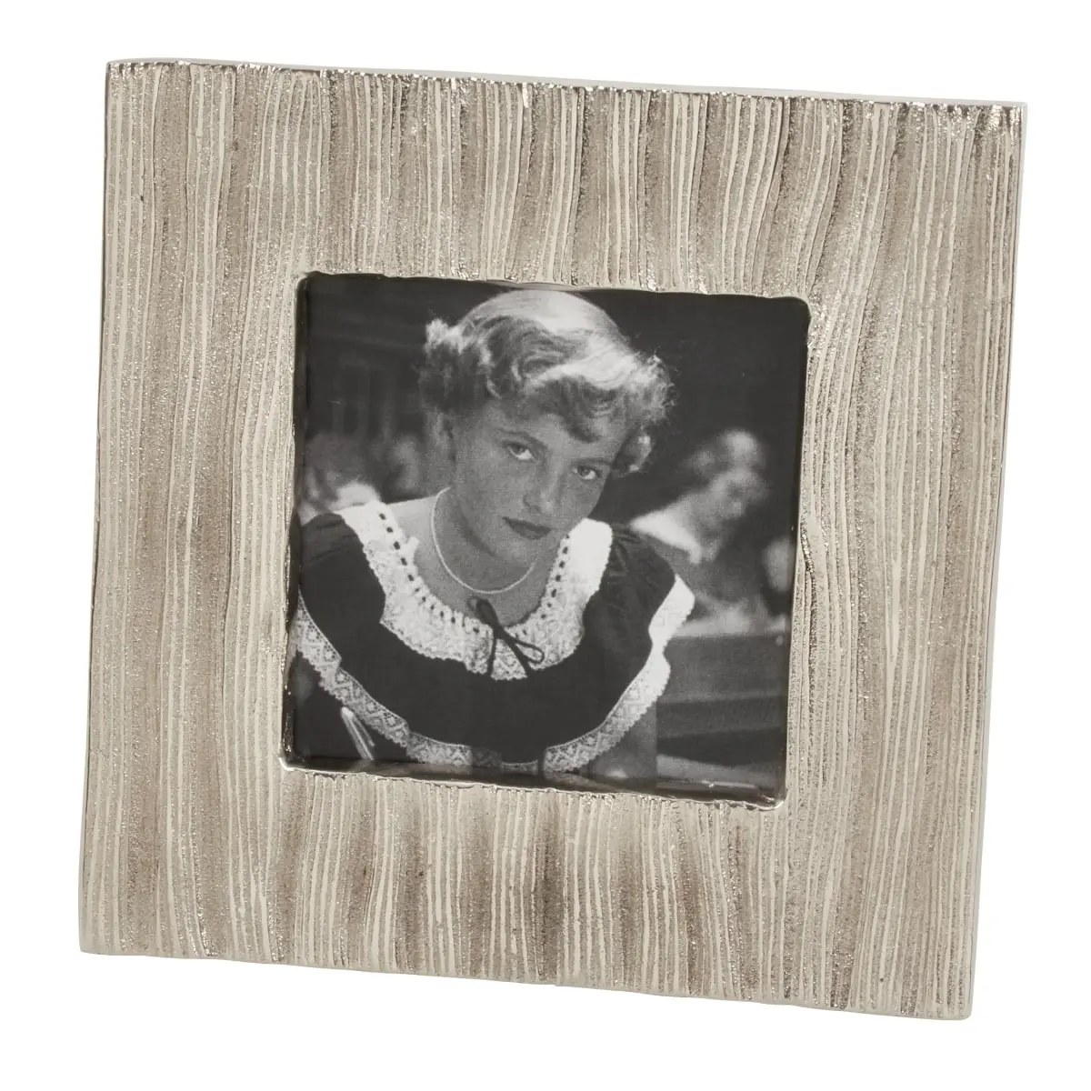 SARO PF282.S3 Vintage Stylish Collage Aluminium Metal Photo Frame with Textured Design, Silver Home Decor for Room Use, Wipe Clean w/ Soft Dry Cloth