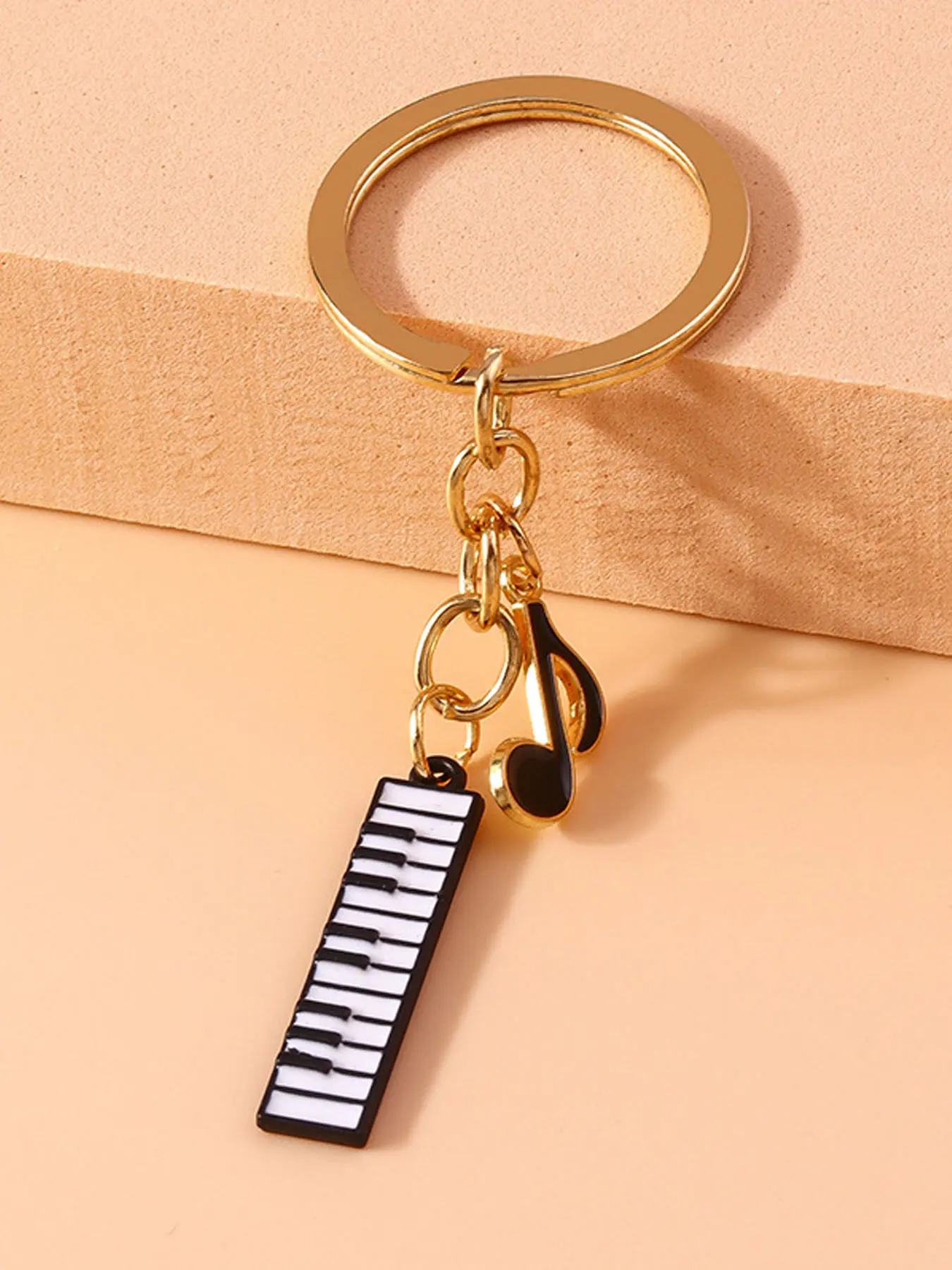Zinc Alloy Music Keychain Black and White Zinc Alloy Music Teacher Keychain with Piano Key and Musical Note Charms Stylish Aesthetic Keychain