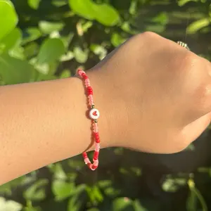 Single Heart Red and Pink Seed Bead Bracelet
