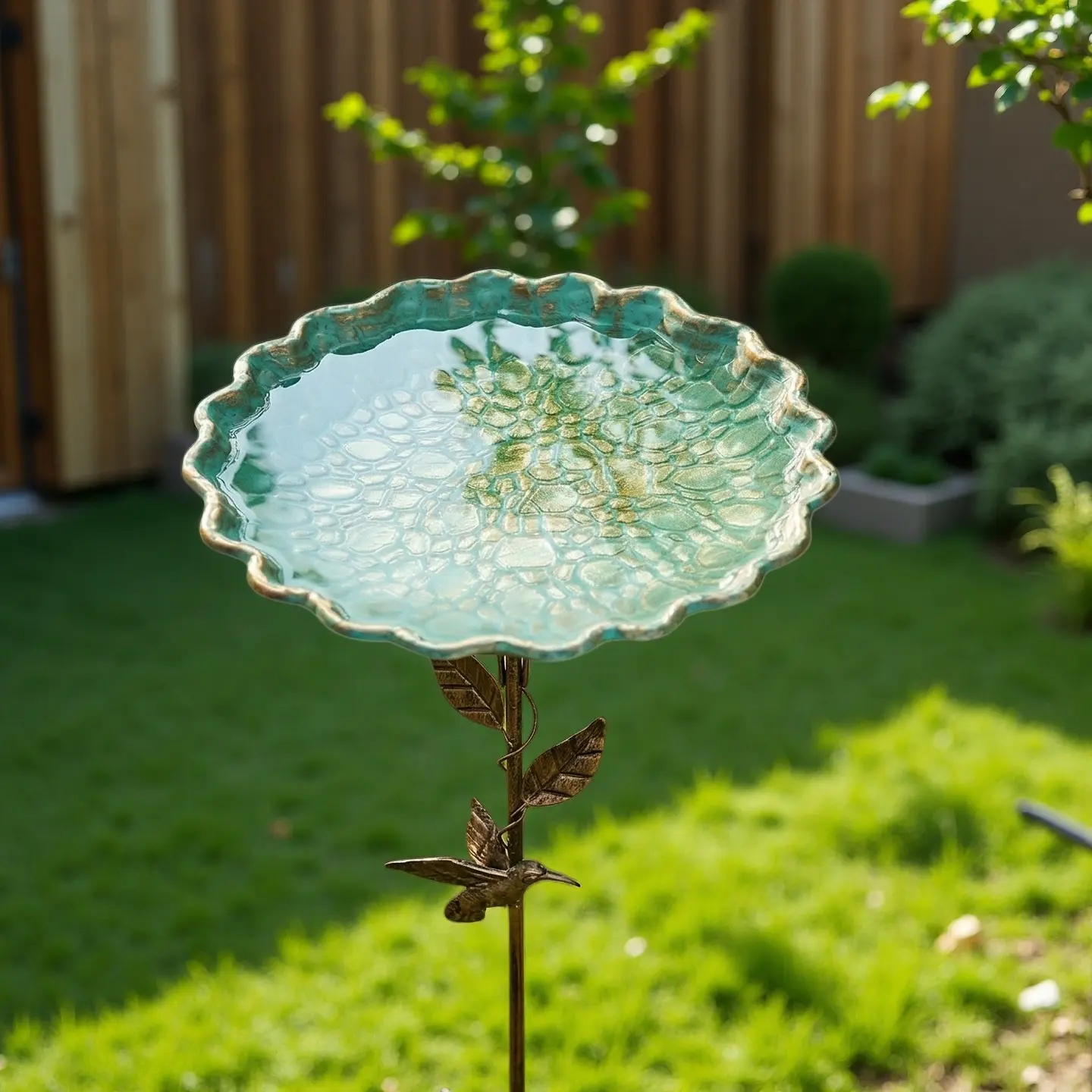Vintage Gold & Green Iron Birdbath-Bird Feeder (30.3 in), Outdoor Garden Decor with 10 in Honeycomb Relief Tray, 5-Legged Base, Hummingbird Accent, Weather-Resistant, Easy-to-Assemble Lawn Supply, Outdoors