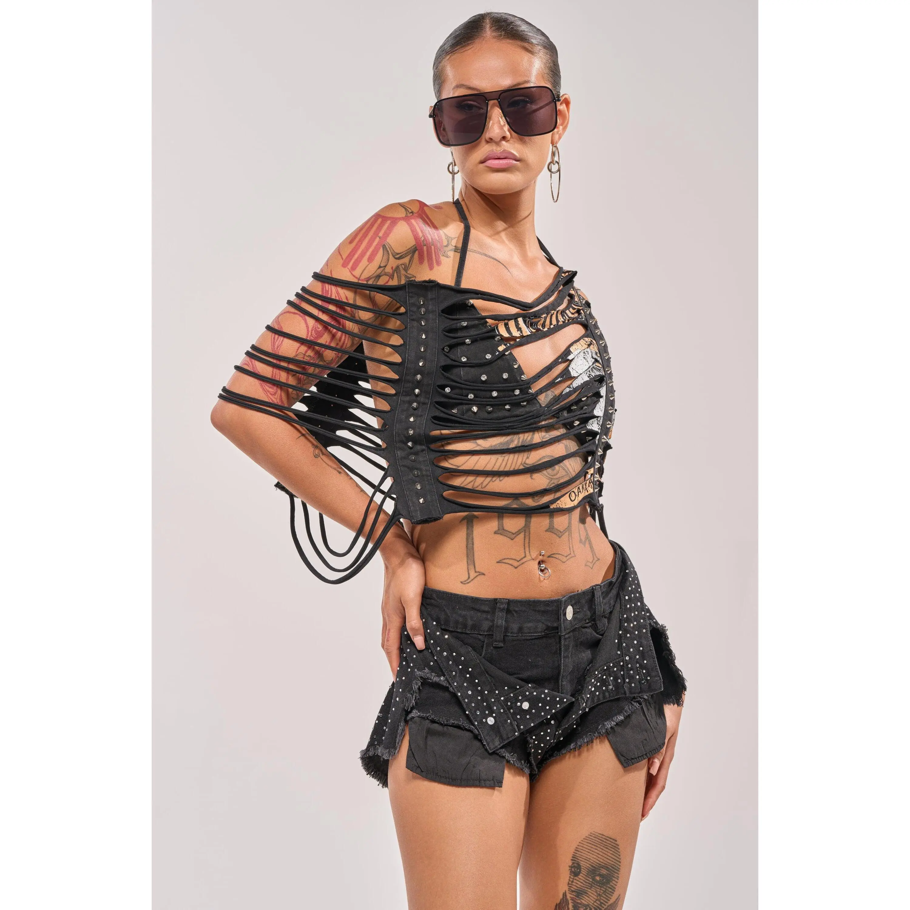 CHELLA DISTRESSED TOP