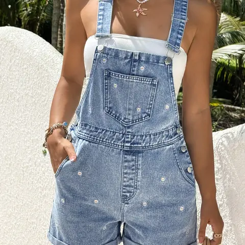 Daisy Embroidered Light Wash Denim Sleeveless Short Romper Overalls, Casual Sleeveless Jumpsuit, Stylish Floral Design, Perfect for Everyday Casual Wear, Comfortable & Trendy Choice, Casual Comfy Romper, Casual Fashion Romper