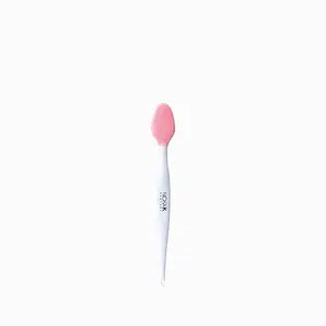 lip scrubber