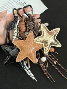 Fashionable and creative five pointed star bag pendant keychain, suitable for daily wear, vacation and dating occasions, and also a surprising and exquisite small gift, Stylish Keychain