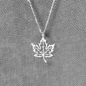 Stylish and Versatile Stainless Steel Maple Leaf Necklace - Perfect for Daily Wear, Gifting, Parties, and Outfits