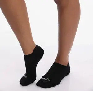 Low-Cut Black Athletic Socks – Breathable Combed Cotton Blend with Secure, Flexible Fit (Copy)