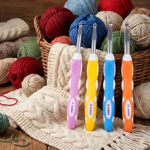 26 Year Model 4-Piece Large Crochet Hooks Set, Ergonomic Non-Slip Rubber Handle, 7mm-10mm Metal Hooks, Ideal for Knitting Sweaters & Rugs