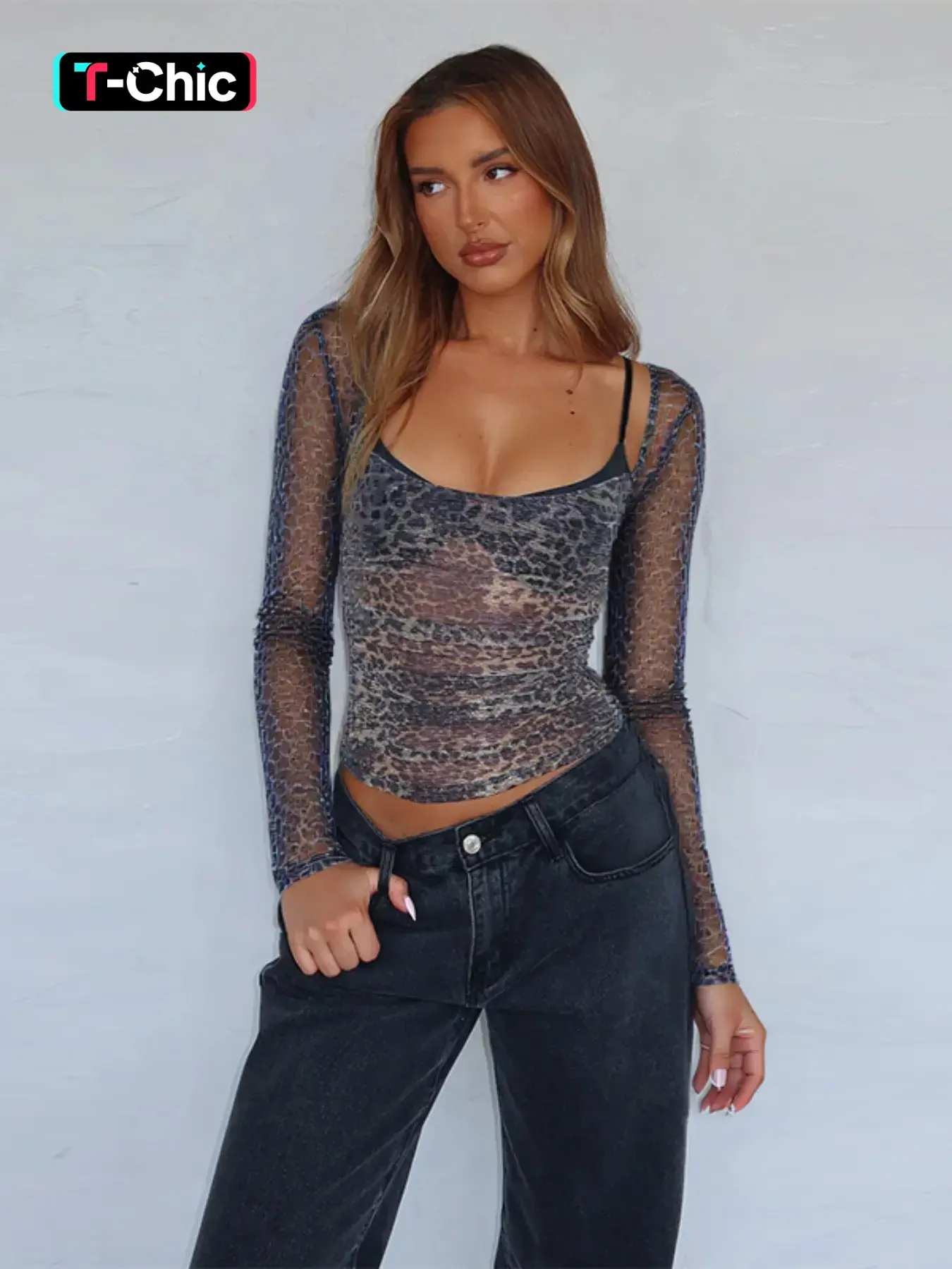 Women's Leopard Print Long Sleeve Top, Fashion Fitted Blouse for Spring & Fall, Stylish Animal Pattern Casual Wear Shirts, Garment, Womenswear