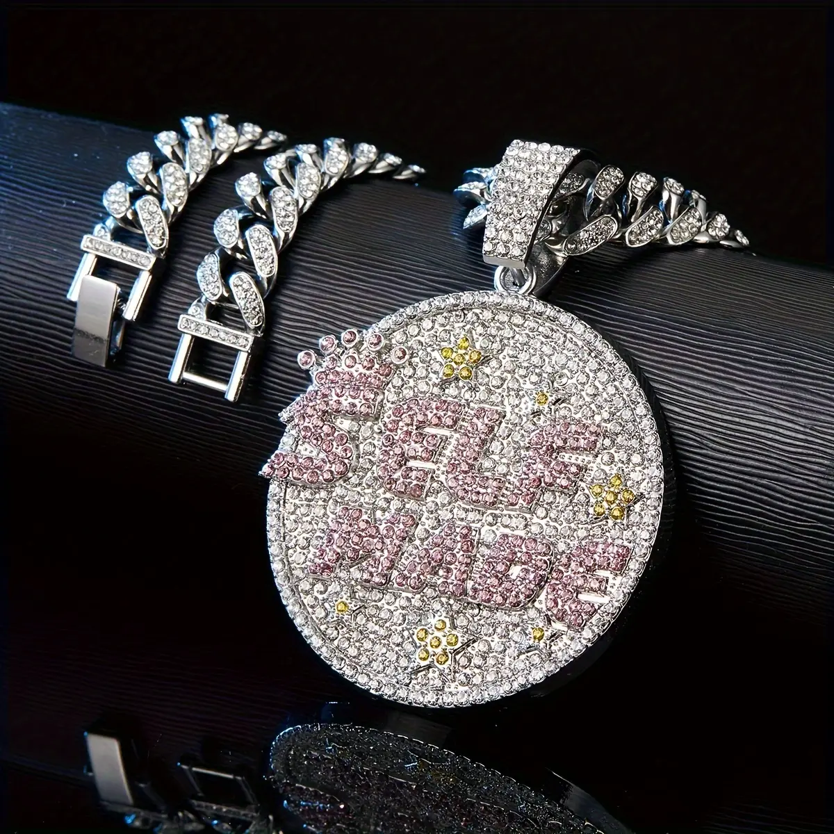Ice Crystal Full Diamond Round "SELF MADE" Letter Pendant Statement Necklace - Unisex Rhinestone Fake Diamond Necklace, Custom Style Crystal Rhinestone Jewelry, Street Fashion Accessory for Daily Wear or Gifting, Rhinestone Pendant Necklace