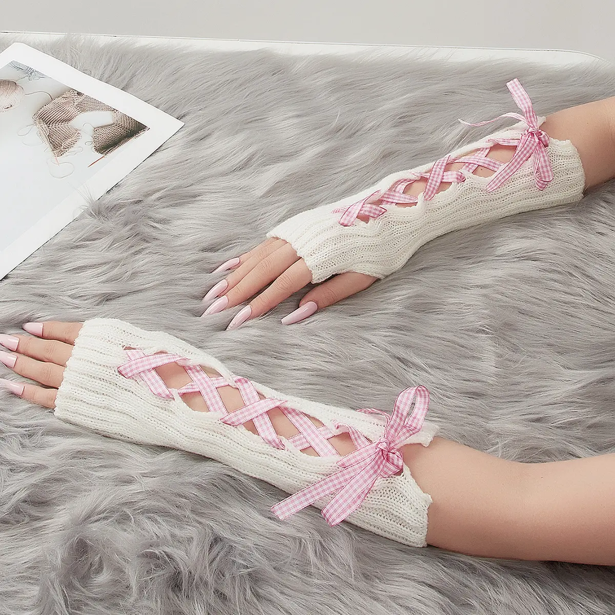 Cute 2pcs Y2K Long Tube Gloves for JK Girls, Winter Keep-Warm Gloves with Straps and Pink Ribbon Bows
