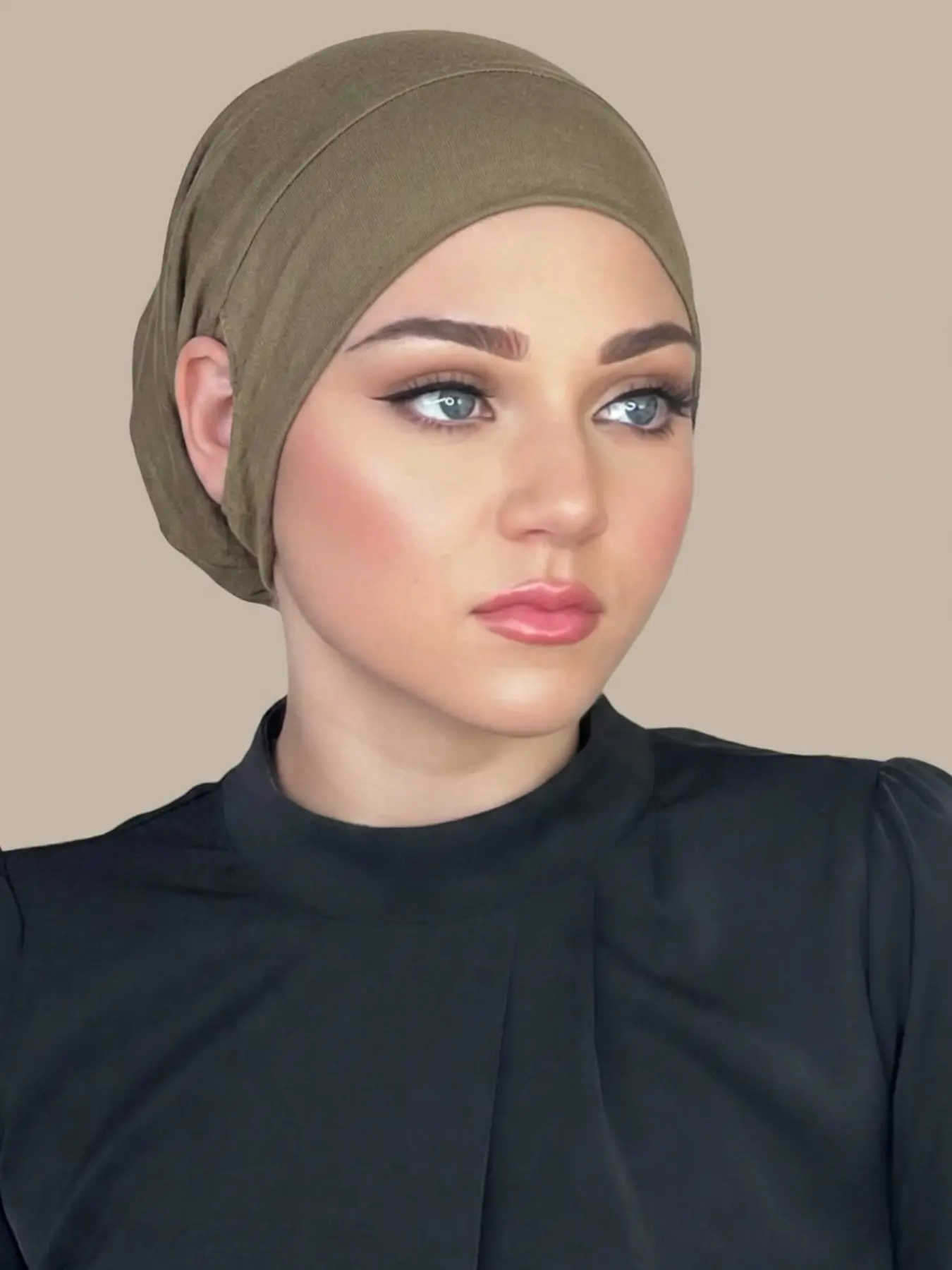 Lightweight Breathable Muslim Hijab for Women, Elastic Sweat-Wicking Jersey Hijab, Non-Slip Multifunctional Sports Headscarf, Suitable for Various Occasions Clothing Fit