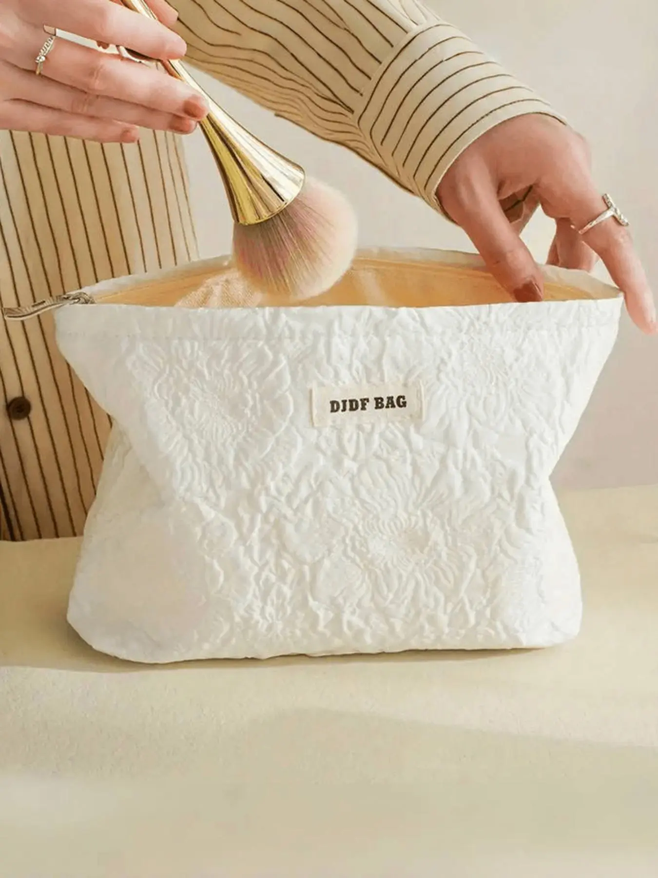 Rose Embossed Makeup Bag, Large Capacity Cosmetic Storage Bag, Zipper Makeup Organizer Pouch, Makeup Brush Organizer, Makeup Brush Holder, Versatile Storage Bag for Travel & Daily Use, Makeup Accessories