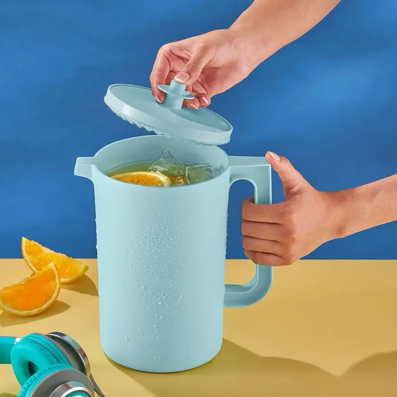 Tupperware GO BETWEEN 1.5 Qt Pitcher - BPA Free, Dishwasher Safe, Liquid Tight, 4 Cups/1L, Yellow Classic Design, 5.5 x 6.9 x Ø7.8 in and 2L pitcher blue
