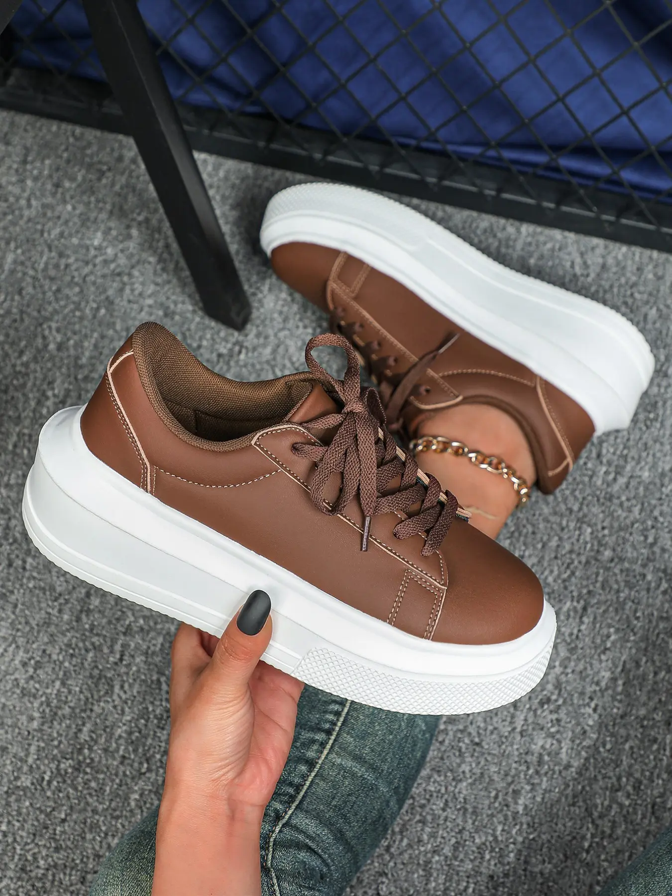 Women's Casual Thick Sole Sneakers, Sports Shoes, Thick Soled Shoes, Comfortable Breathable Low Top Lace-Up Running Shoes, Perfect for Valentine's Day Gift, Brown, Minimalist Casual Shoes, Casual Breathable Footwear