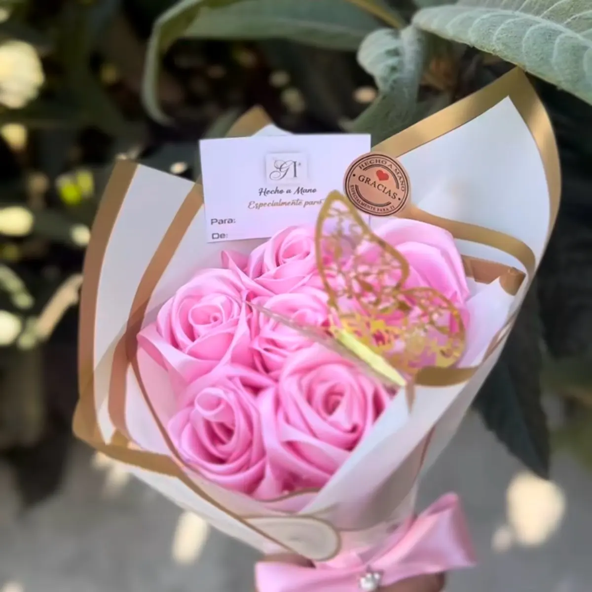 6 eternal roses