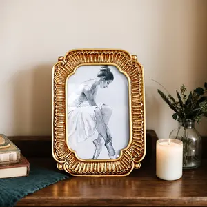 Elegant Resin Photo Frame, Picture Frame, Classic European Style Wall Art Decor, Versatile Home Decoration Accessory for Photos & Photography