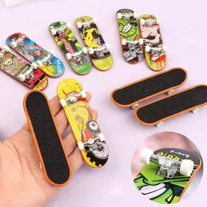 5 Finger Skateboard Alloy Material Desktop Miniature Gift, Perfect for Desk Fun & Creative Design, Ideal Present for Any Occasion