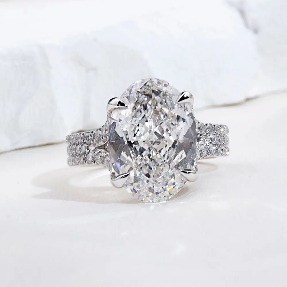 18K Gold Engagement Ring with Lab Grown Diamond