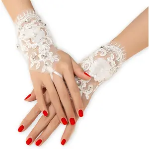 Rhinestone Flower White Lace Gloves  Fingerless Short Wedding Tulle Gloves for Bride Wedding Party Costume Accessories 1 Pair