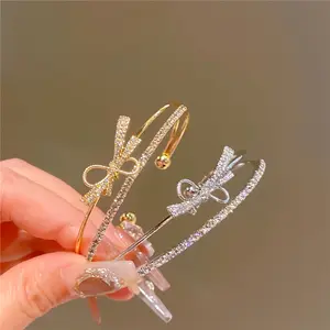 Elegant Gold Bow Bracelet, Inlaid with Shiny Synthetic Cubic Zirconia, Women's Versatile Open Design, Suitable for Casual Wear and Special Occasions, Versatile Bracelet |   Vintage Style Bracelet |   Exquisite design