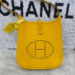 Pre-owned HERMÈS Cowhide Shoulder Bags HERMES Evelyne 16 Kuning Kulit Anak Lembu Openwork Beg Bahu