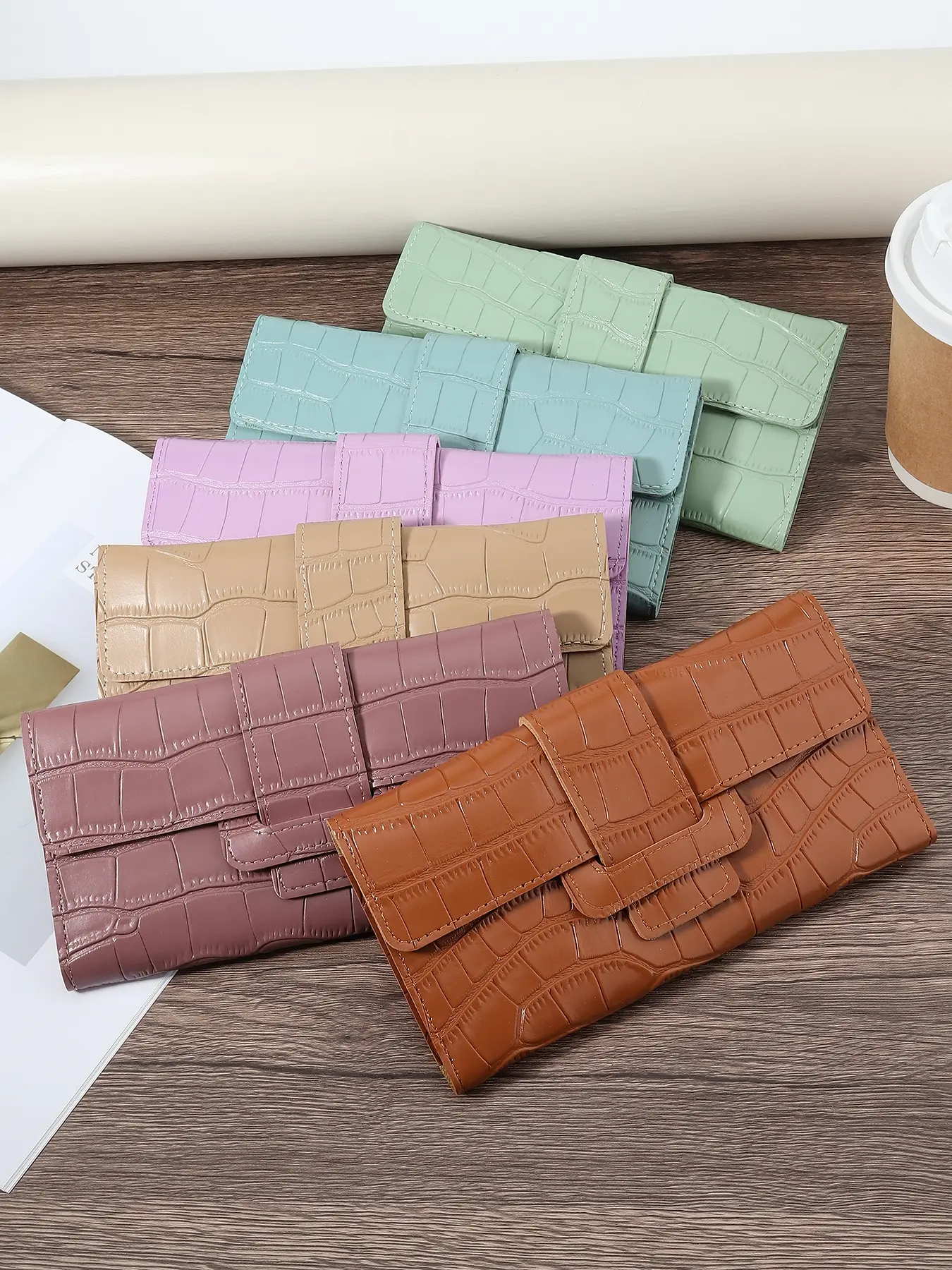 New fashionable women's stone patterned long wallet, Stylish Wallet, lightweight and portable three fold long wallet, Trifold Wallets, simple multi card slot Card Holder Wallet multifunctional snap wallet, suitable for outdoor, travel and back to school
