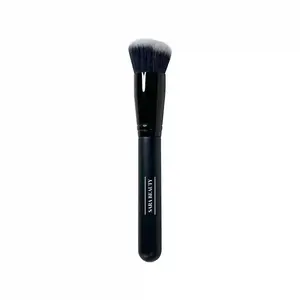 Stipple & Blend Foundation Brush
