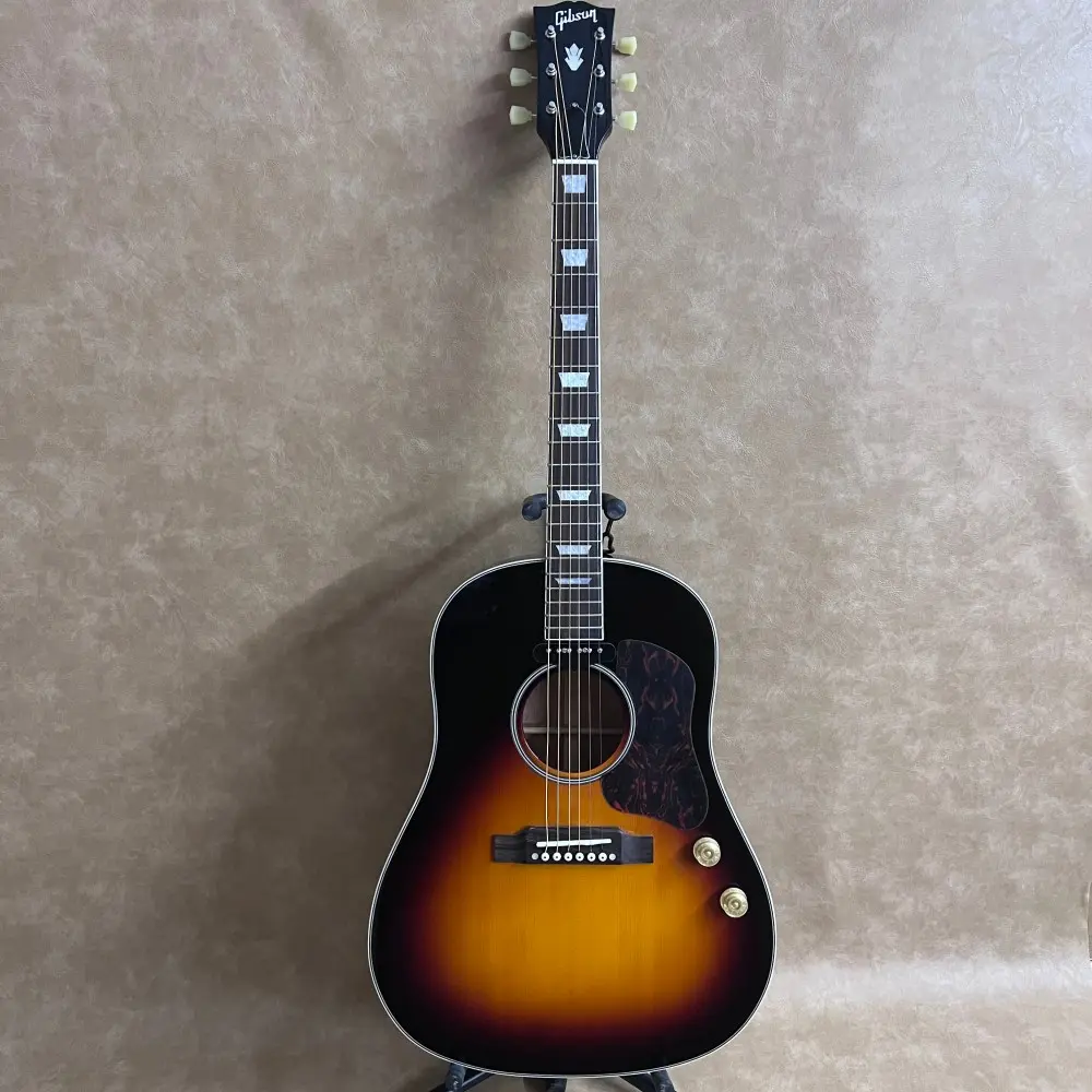 Gibson Sunburst Color J160 Acoustic Guitar, Solid Spruce Top, 41-inch, Mahogany Sides/Back, Passive Pickup, for Live Performances