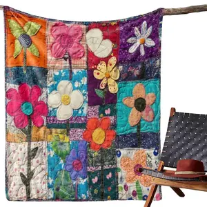 Comfortable Flannel Blanket with Vintage Floral Patchwork Design, Soft Warm All-Season Blanket for Sofa Bed Travel Camping