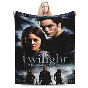 Twilight-themed fleece blanket, digitally printed, soft and warm, multi-purpose, suitable for sofa, bed, car, office, camping - perfect gift for all seasons