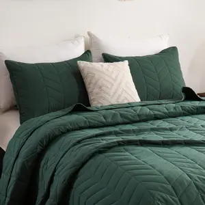 Dark Green Twin Quilt, 2 Leaf Texture Pattern Lightweight Bedspread Coverlet, Ultra Twin Size Quilt (68"x86")  1 Pillow Sham