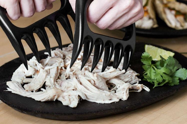 Creative Bear Claw Shredder for Barbecue BBQ - Non-slip Durable PC Material Black 2 Pieces Meat Processing Forks 11.5x11x2.4cm