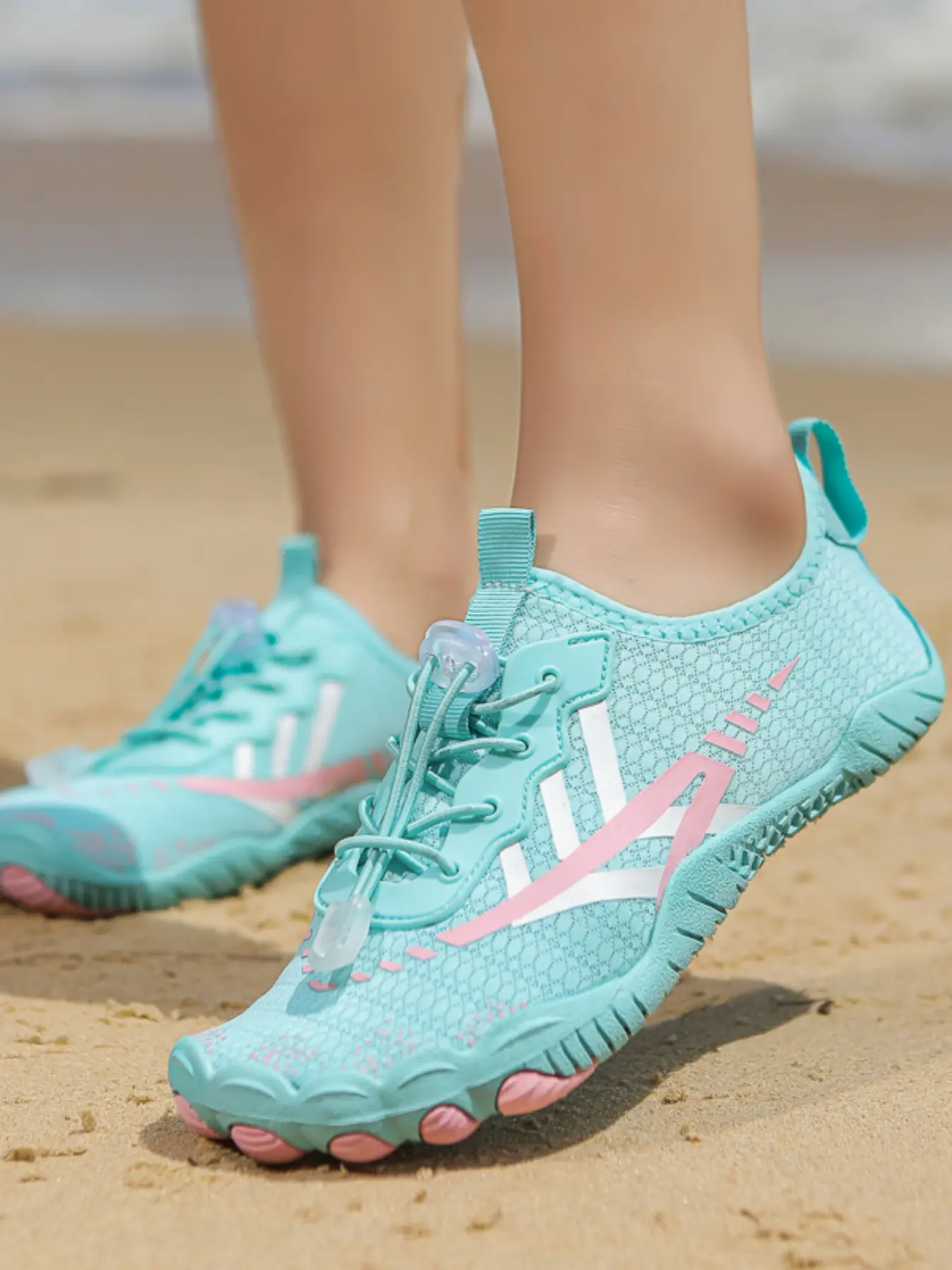 Women's Lightweight Anti-Slip Water Shoes, Breathable Quick-Dry Mesh Aqua Socks, Wading Shoes, Water Footwear for Beach, Swimming, Surfing and Snorkeling