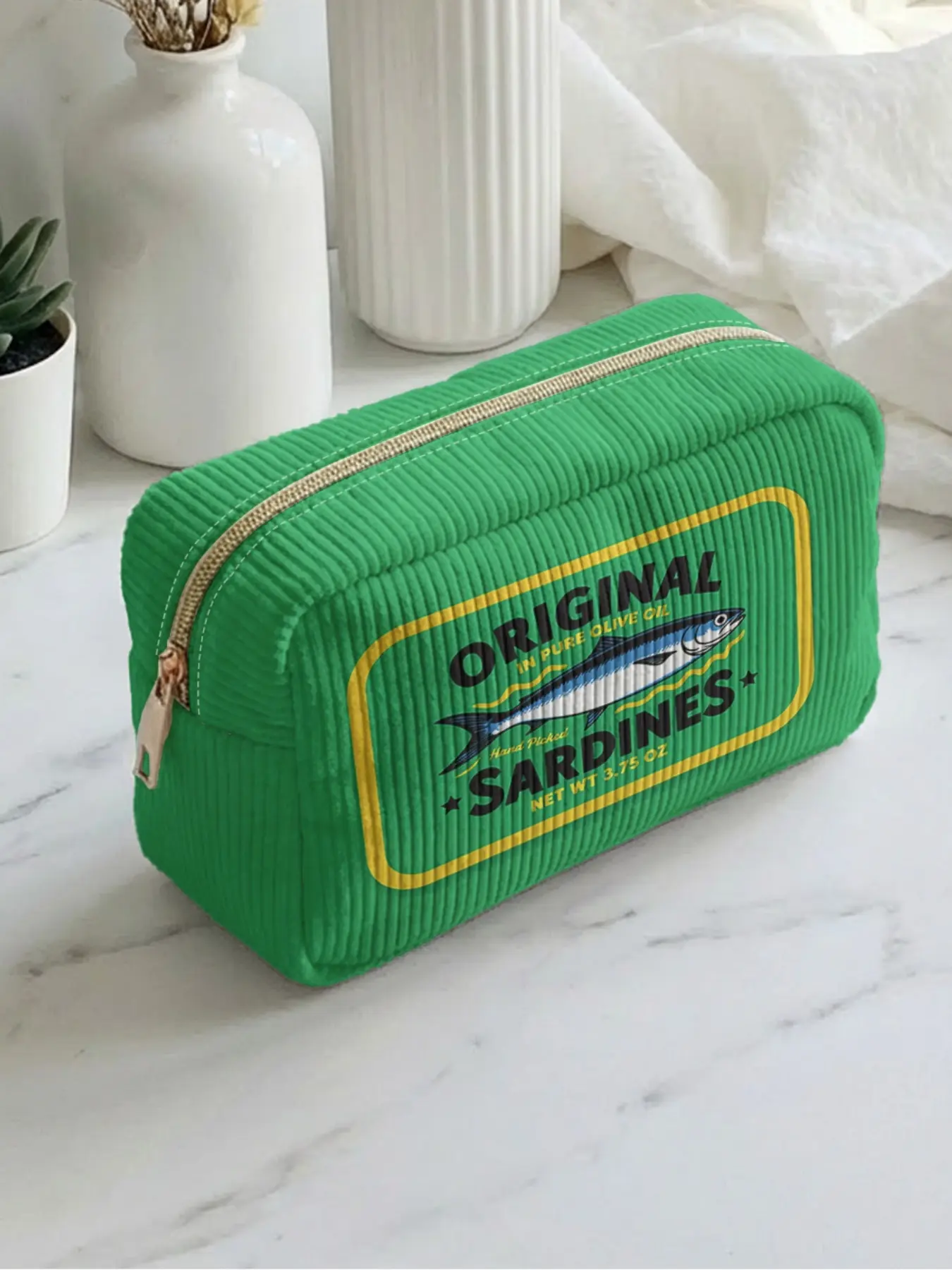 1 piece of 2D printed makeup bag, Cosmetic bags, Makeup Storage Bag, Makeup Organizer Pouch with a sardine pattern label, large capacity design, suitable for general use, fits daily skincare products and various cosmetics, perfect for life and travel