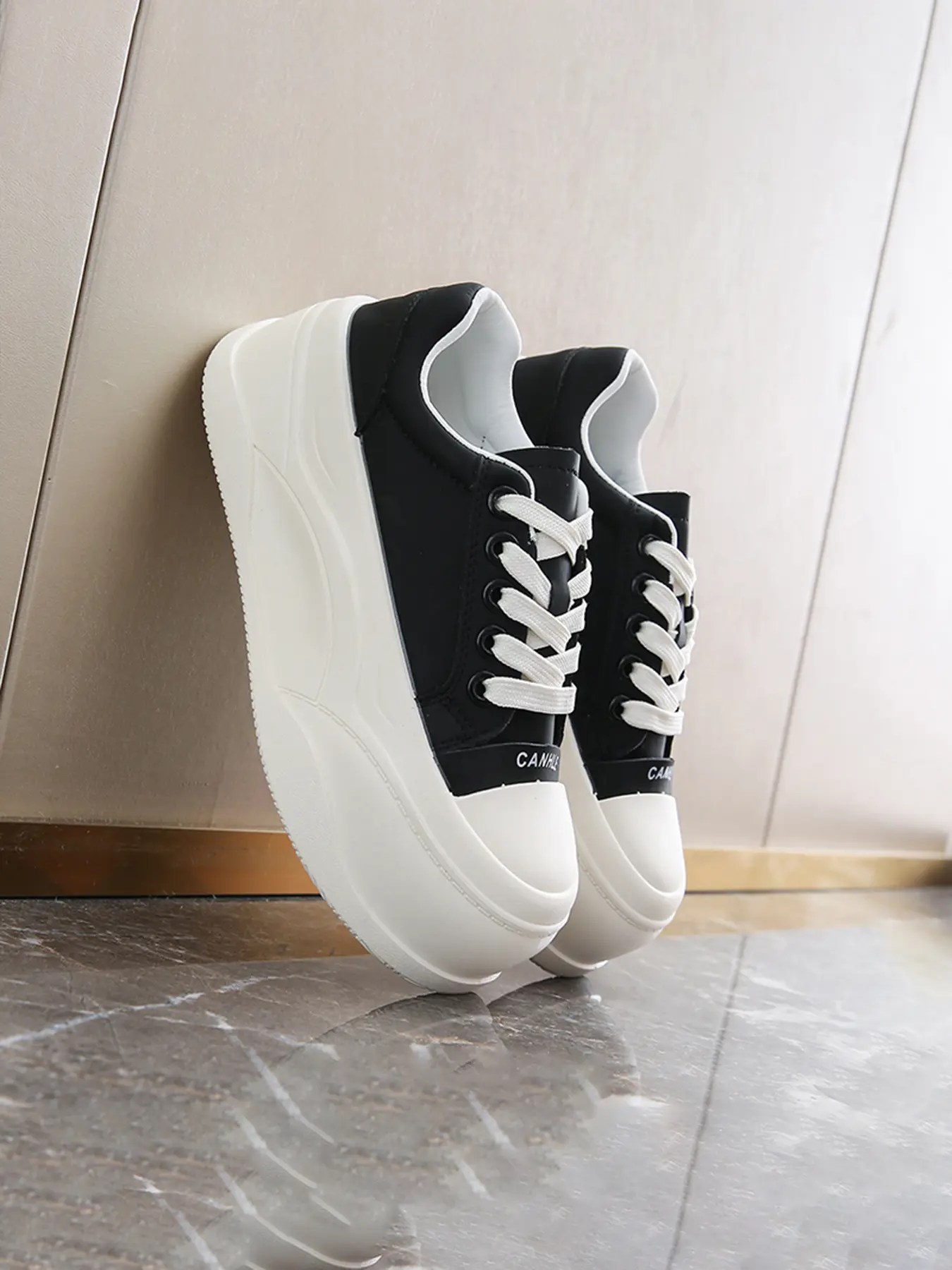 New Women's Round Toe Lace-Up Soft Sole Height Increasing Sneakers, Sports Shoes, Walking Shoes, Thick Bottom Casual Shoes, Versatile Fashion Footwear, Casual Lifestyle Footwear