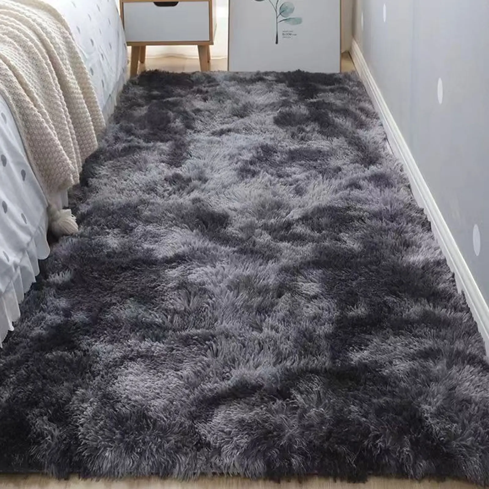 Long Plush Rectangular Rug, Thick Soft Warm Polyester Carpet, Ideal for Bedroom and Living Room Decor, Fluffy Rugs, Hand Wash Only
