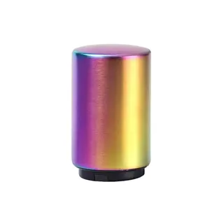 Automatic beer bottle opener, stainless steel press-type opener, suitable for bars and household use. It automatically pops off bottle caps, is equipped with a magnetic cap catcher, makes a great gift for beer lovers, and is a must-have for parties.