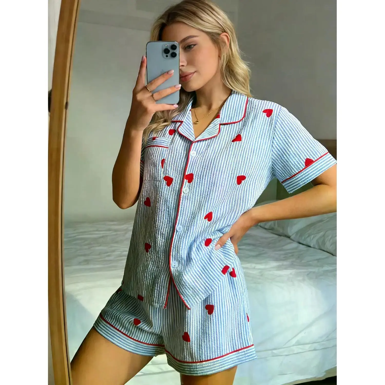 Cute Striped Heart Blue Print Women's Lightweight Pajama Set - Breathable Short Sleeve Cardigan and Shorts Loungewear