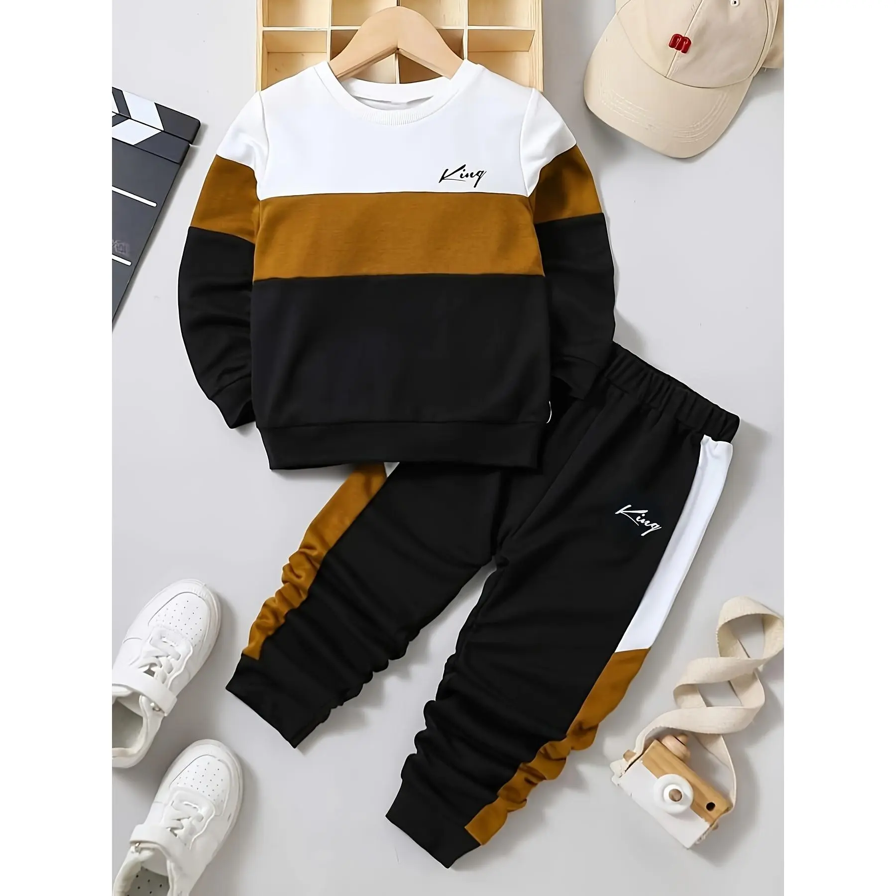(New)Youngsters's 1-8 Years Old Autumn and Winter Three-color Spliced Long Sleeve Sweater and Pants Set, Perfect for Outdoor