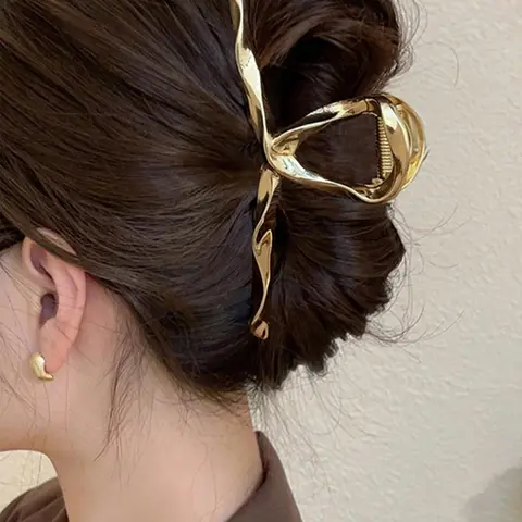 Women's Elegant Texture Metal Design Hair Claw, Minimalist Trendy Hair Claw Clip, Fashionable Vintage Hair Accessories, hair clips for Daily & Party Hairstyle Ideas, Wavy Claw, French Hair Clips, Decorative Hair Clips, Hair Style Accessory