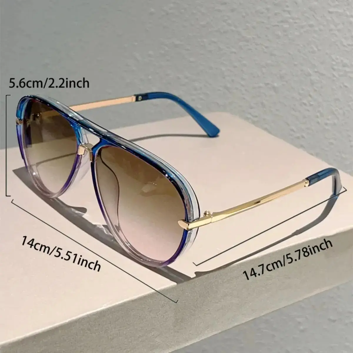 Women’s Two Tone Gradient Lens Aviator Sunglasses, Retro Transparent Frame Street Style Shades, Lightweight Metal Temple UV Protection Eyewear For Daily Outdoor Travel Beach Fashion Accessory