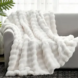 Faux Fur Throw Blanket for Couch, Fuzzy Soft Plush Thick Bubble Blanket for Sofa Bedroom Living Room, 50 * 60 Inches