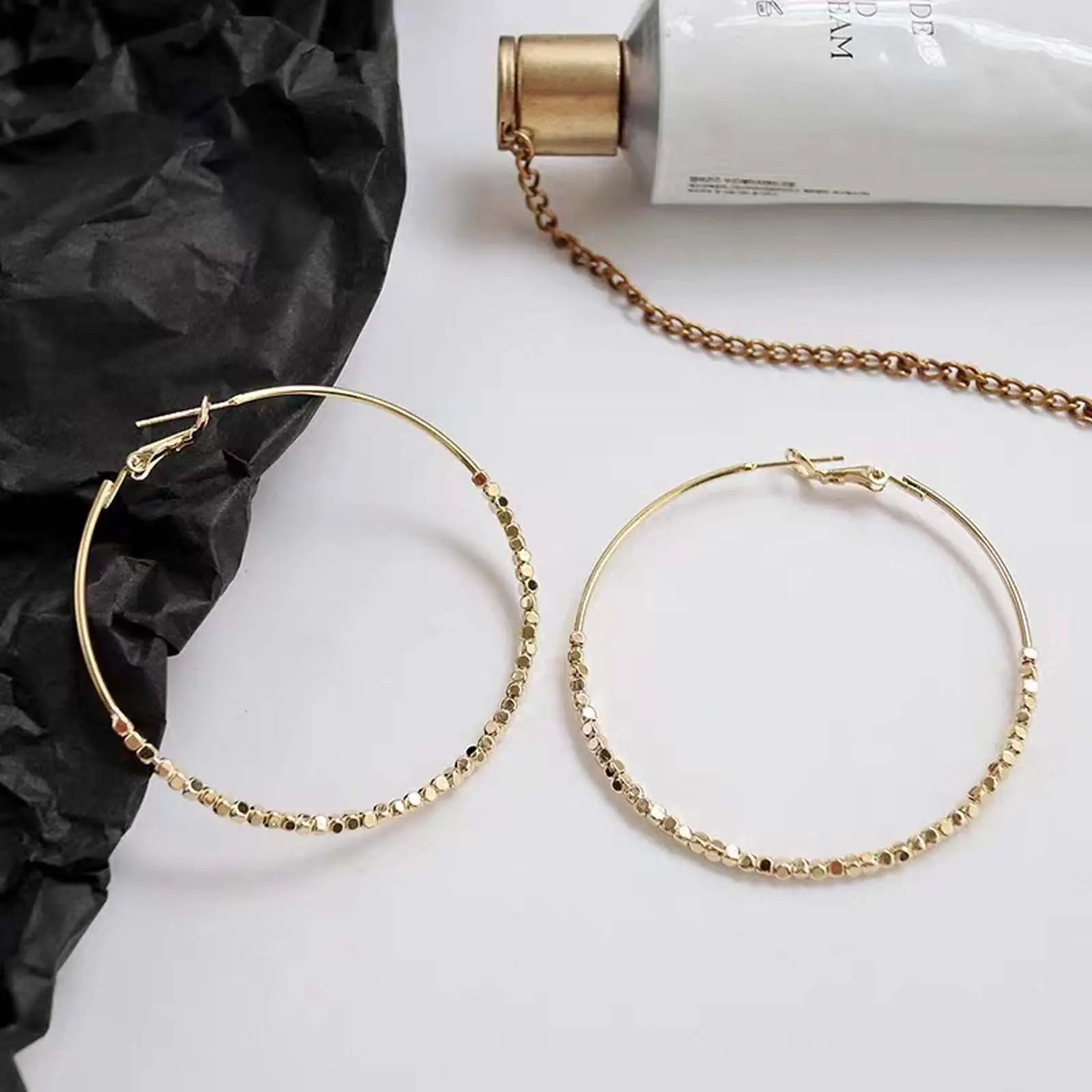 Women's Gold Hoop Earrings - Large Plain Circular Statement Ring-Shaped Round Earrings with Broken Beads, Fashion Artificial Gemstone Jewelry Accessories