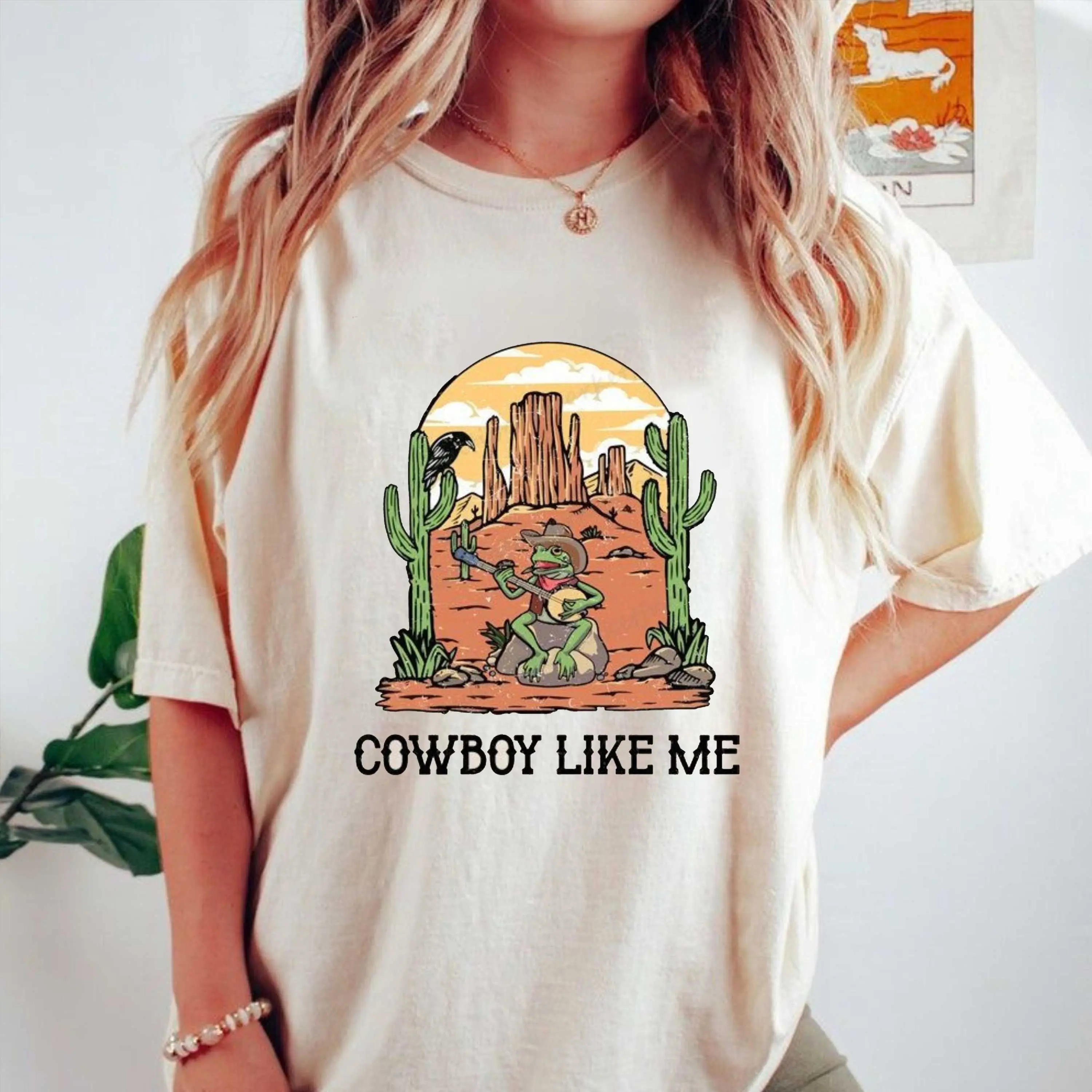 GIBSONstore Funny Sheriff Frog Cowboy like me Sweatshirt, Cute Frog Meme Shirt, Toad Shirt Funny Frog Hoodie, Vintage Western Cowboy, Frog Singing Tshirt, Gift For Him
