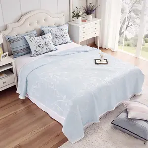 Light Green Floral Quilt Set, King Size Lightweight Bedding, Breathable Cool Fiber Summer Cooling Quilt, Soft Skin-Friendly All-Season Bed Cover