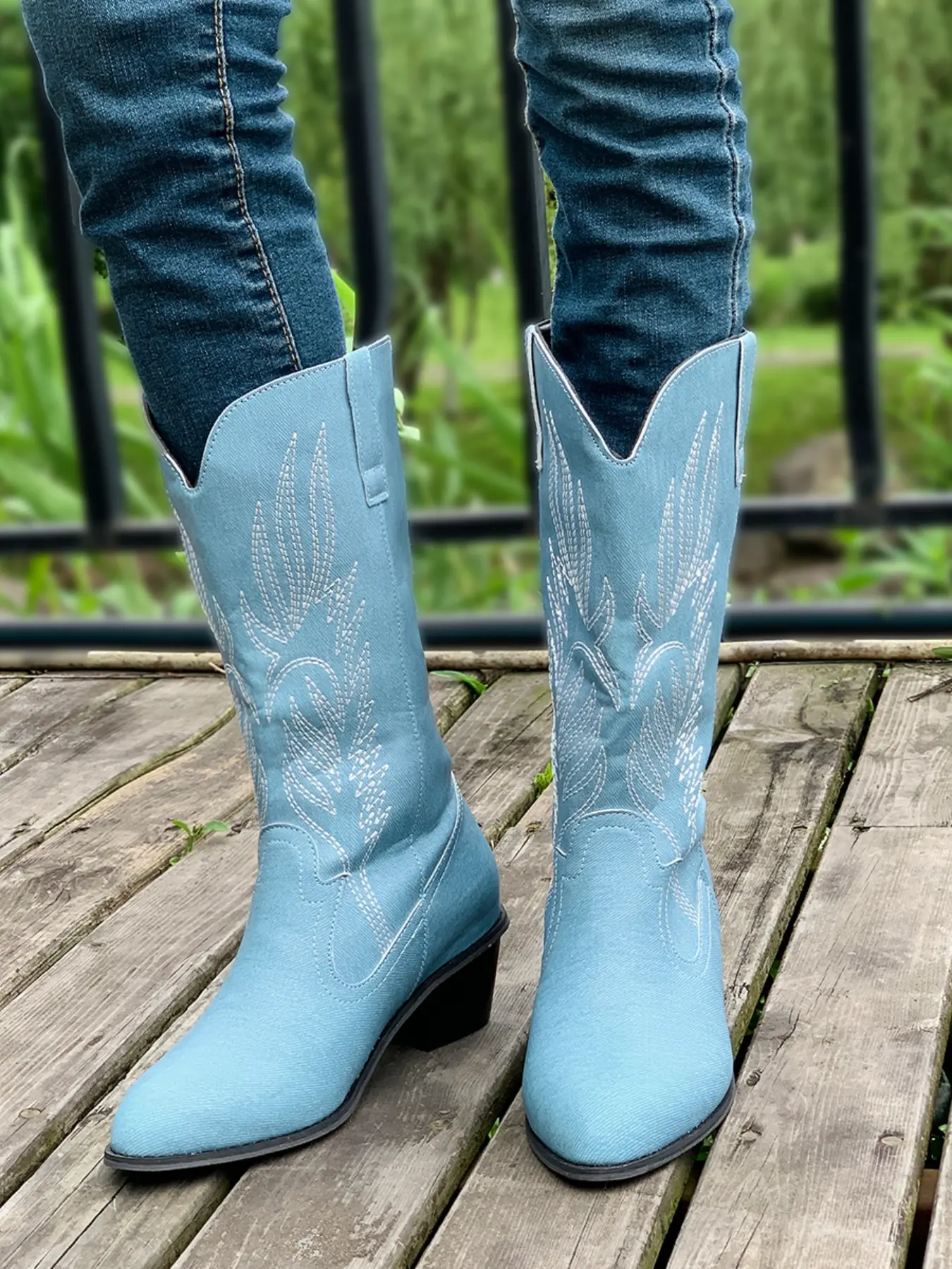 Women's Western Style Cowboy Boots, Stylish Comfortable Leather Design, Perfect for Outdoor Activities, Fashion Shoes All Seasons